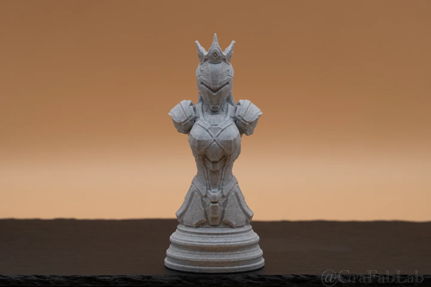 GraFabLab Chess 44 — Queen — Photo A