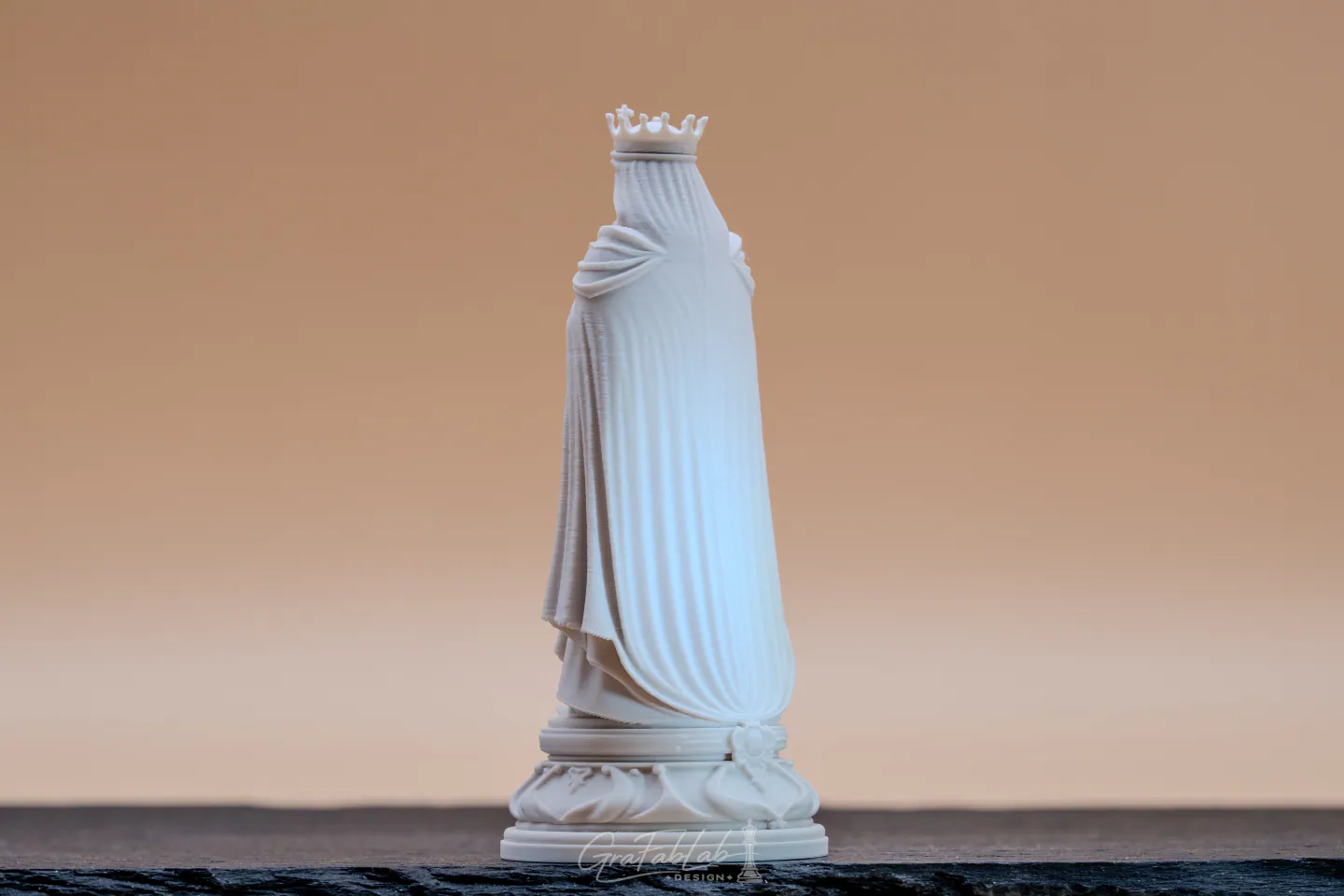 GraFabLab Chess 62 — Queen — Photo C